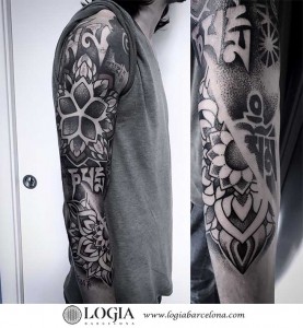 tatuaje-brazo-entero-mandala-Logia-Barcelona-Dasly 